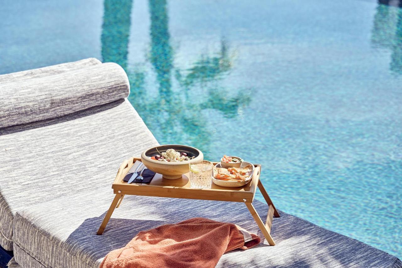 Mykonos Theoxenia, A Member Of Design Hotels Mykonos Town Bagian luar foto